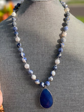 Load image into Gallery viewer, Blue &amp; Tibetan Necklace